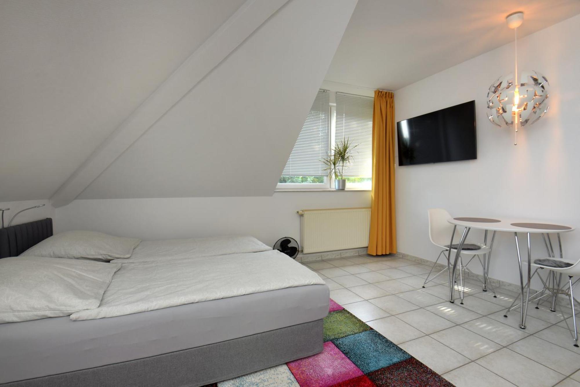 רודולשטאדט Studioappartment Saaleblick מראה חיצוני תמונה